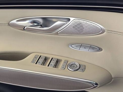 Used 2025 Genesis GV70 2.5T w/ Select Package image 28