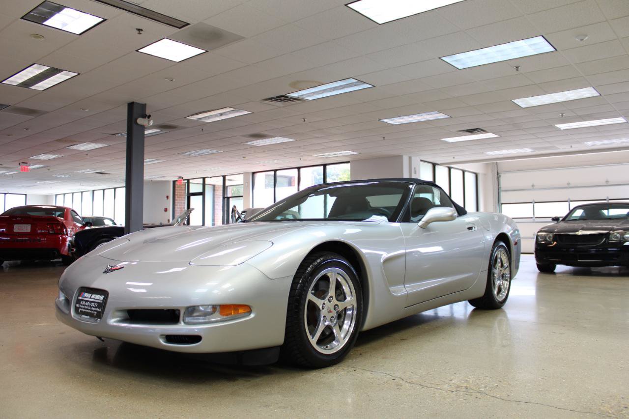 Used 2004 Chevrolet Corvette Convertible w/ Preferred Equipment Group RWD image 12
