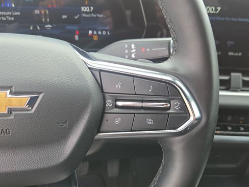 Used 2025 Chevrolet Equinox LT FWD image 25