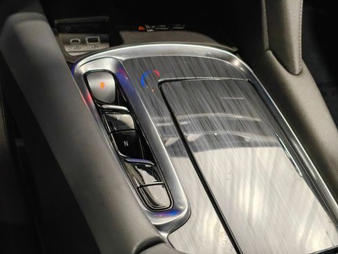 Used 2024 Buick Enclave Premium image 10