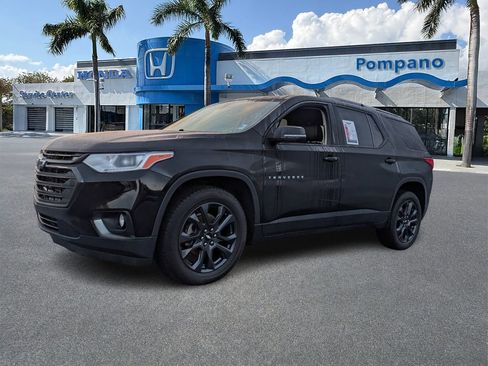 Used 2018 Chevrolet Traverse RS image 3