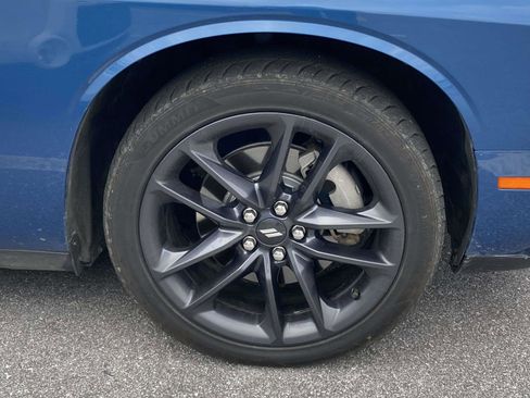 Used 2022 Dodge Challenger SXT w/ Plus Package image 11