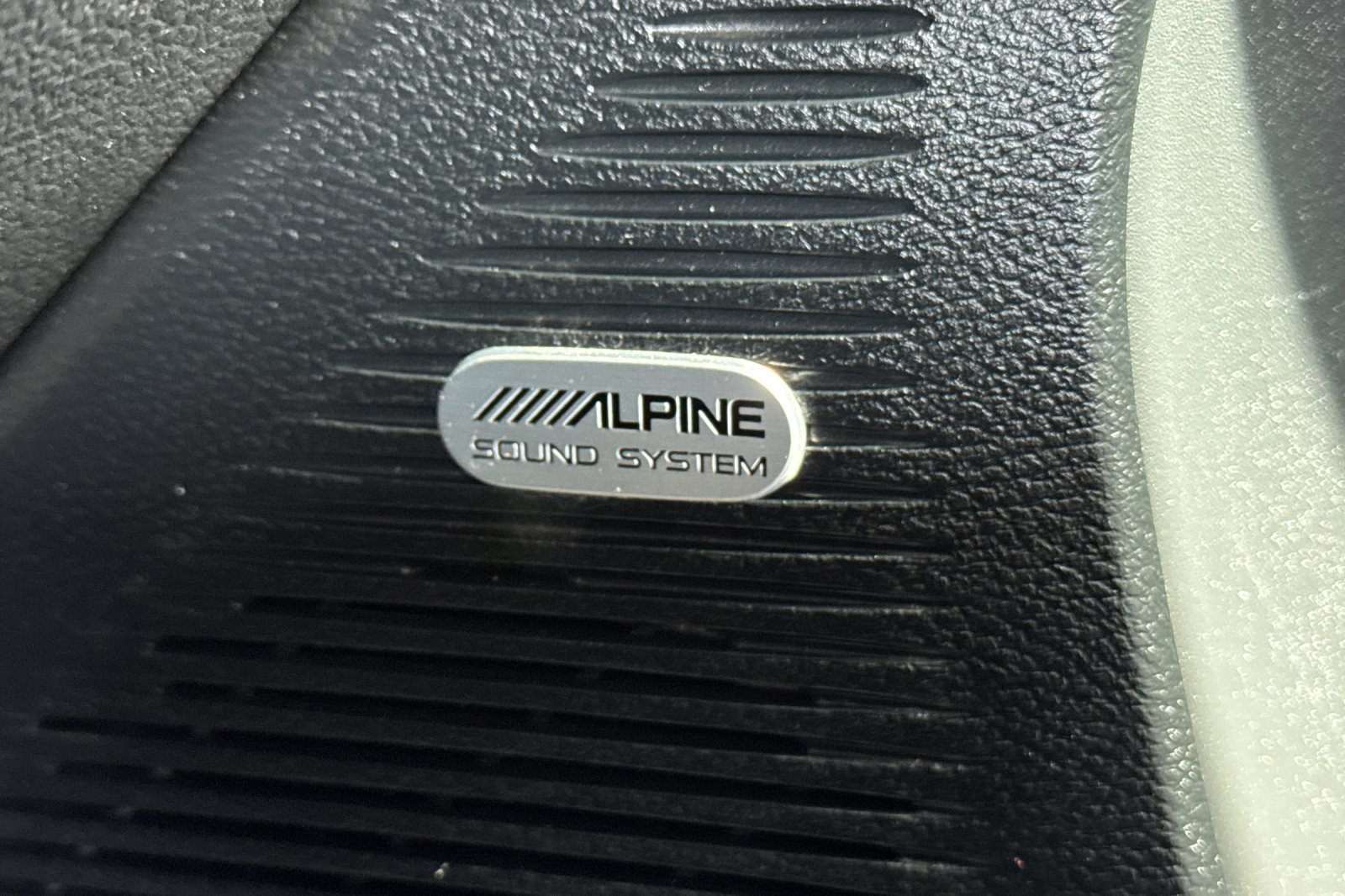 Used 2017 Dodge Challenger R/T RWD image 19