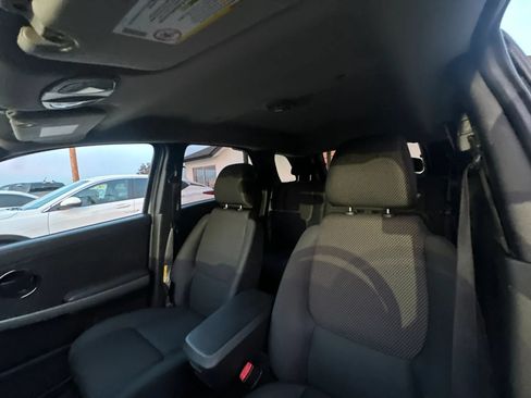 Used 2006 Pontiac Torrent 2WD w/ Preferred Package image 35