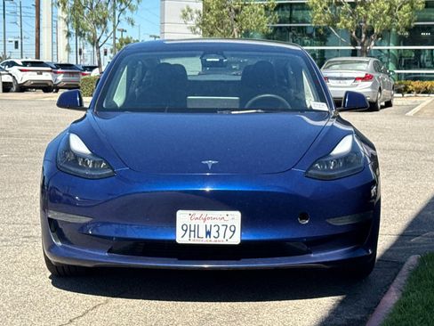 Used 2023 Tesla Model 3 Standard Range image 3