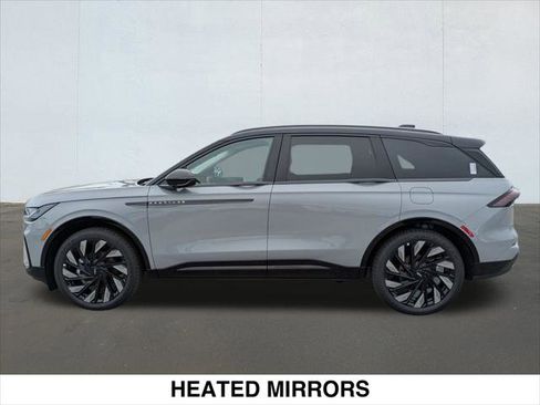 New 2026 Lincoln Nautilus Reserve w/ Jet Appearance Package image 3