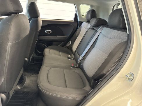 Used 2018 Kia Soul + FWD image 38