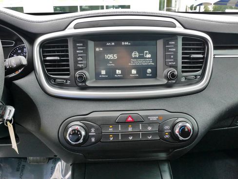 Used 2020 Kia Sorento L FWD image 27