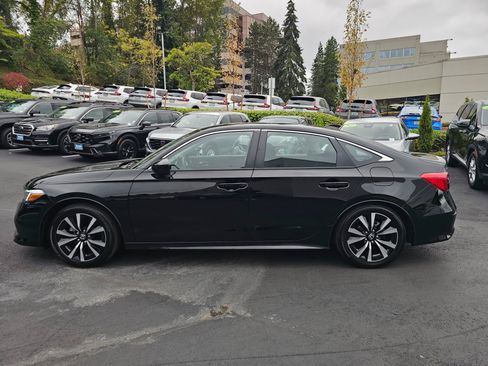 Used 2024 Honda Civic EX image 4