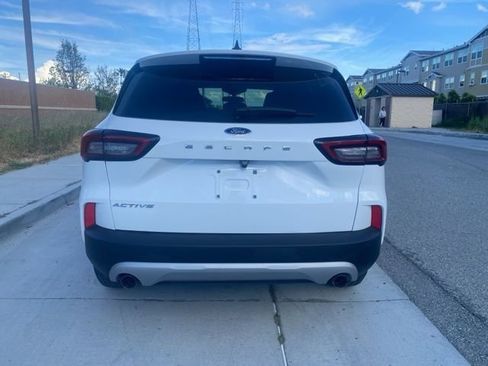 Used 2025 Ford Escape Active image 11