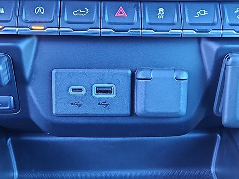 Used 2020 Chevrolet Silverado 1500 RST w/ All-Star Edition image 11