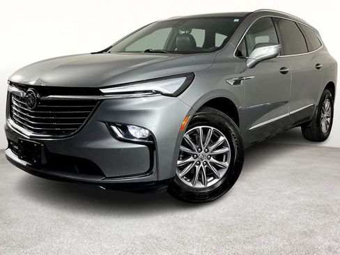 Used 2024 Buick Enclave Premium image 15