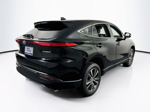 Used 2022 Toyota Venza LE AWD/4WD image 5