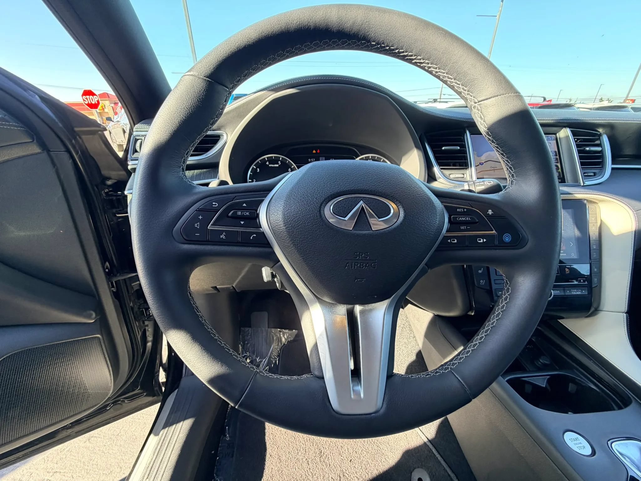 Used 2023 INFINITI QX55 Sensory w/ Lighting Package AWD/4WD image 11