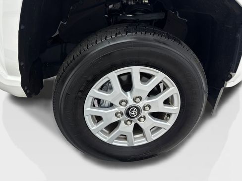 Used 2025 Toyota Tacoma SR image 80