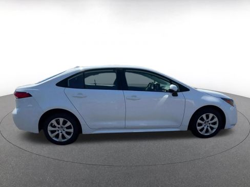 Used 2025 Toyota Corolla LE FWD image 13