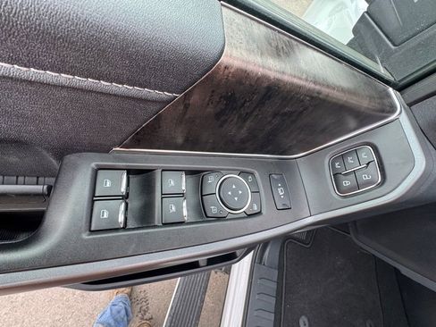 Used 2025 Ford F350 Lariat w/ Lariat Ultimate Package image 17