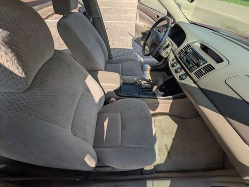 Used 2003 Toyota Camry SE FWD image 8