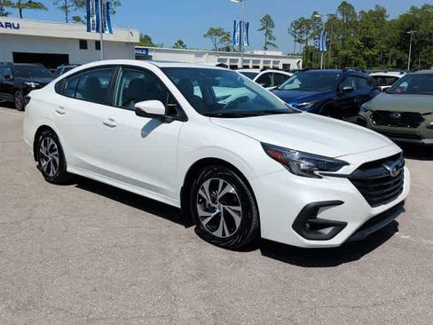 Used 2025 Subaru Legacy Premium image 8