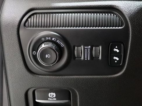 Used 2024 Jeep Wagoneer Series III w/ Premium Group I AWD/4WD image 20