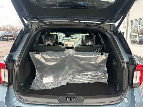 New 2026 Ford Explorer ST-Line image 7