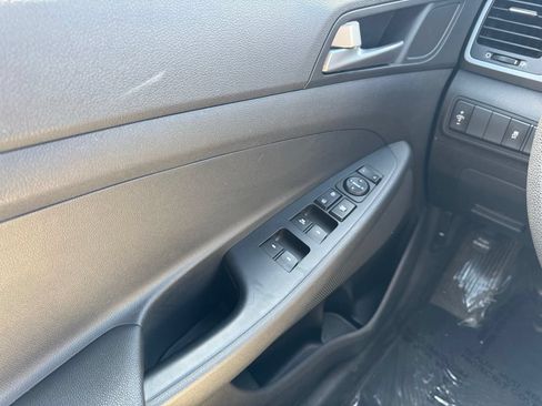 Used 2017 Hyundai Tucson SE AWD/4WD image 31