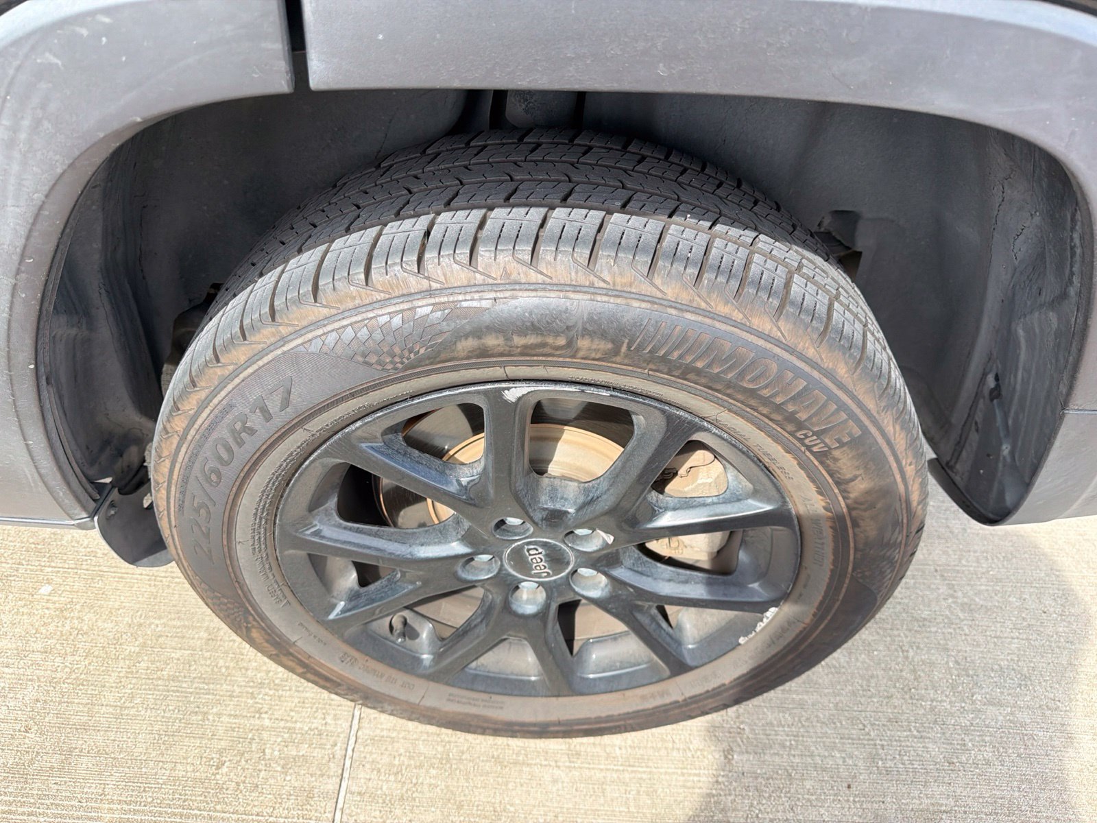 Used 2016 Jeep Cherokee Latitude FWD image 11