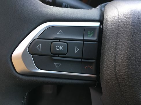 New 2026 Jeep Compass Latitude image 15