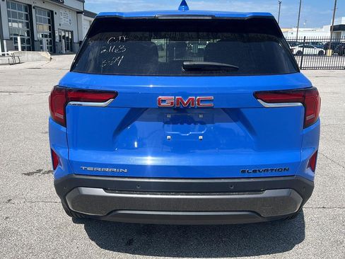 Used 2025 GMC Terrain Elevation FWD image 5