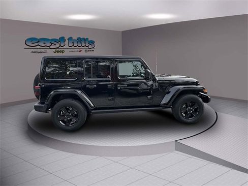 Certified 2020 Jeep Wrangler Unlimited Sahara image 2