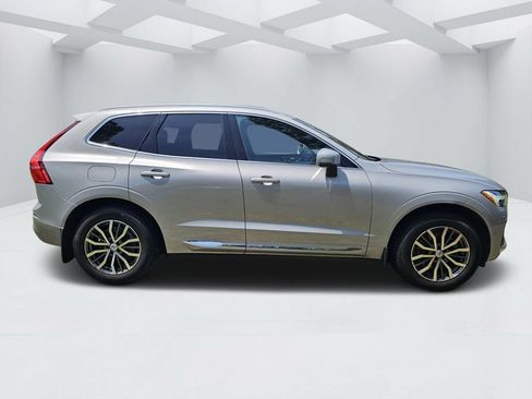Used 2022 Volvo XC60 B5 Inscription w/ Advanced Package FWD image 2