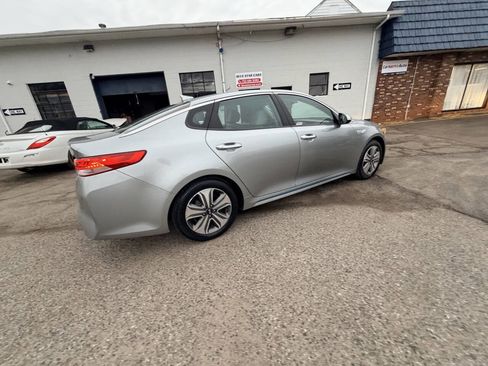 Used 2017 Kia Optima EX image 12