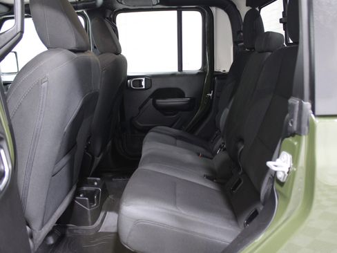 Used 2023 Jeep Gladiator Willys image 24