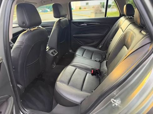 Used 2019 Buick Regal Essence w/ Driver Confidence Package I AWD/4WD image 18