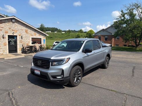 Used 2023 Honda Ridgeline Sport image 1