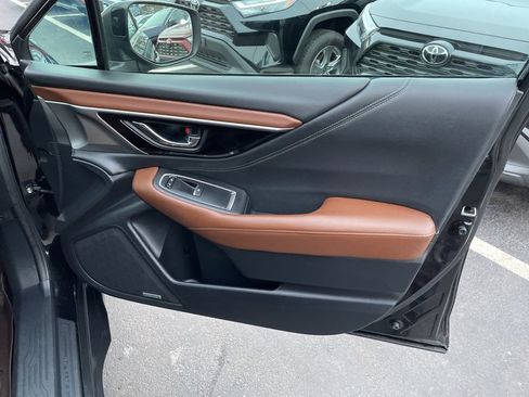 Used 2020 Subaru Outback Touring w/ Popular Package #2 image 8