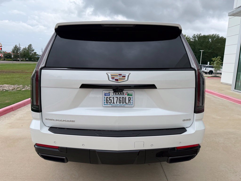 Used 2025 Cadillac Escalade ESV Sport w/ Touring Package AWD/4WD image 4