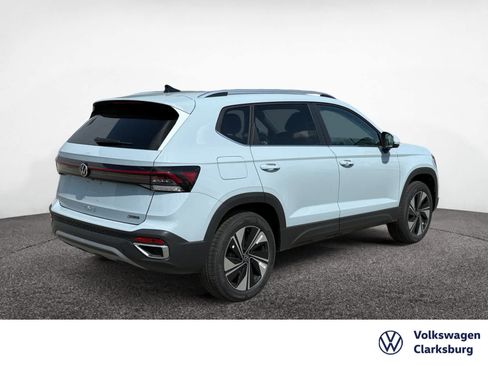 New 2026 Volkswagen Taos SE AWD/4WD image 5