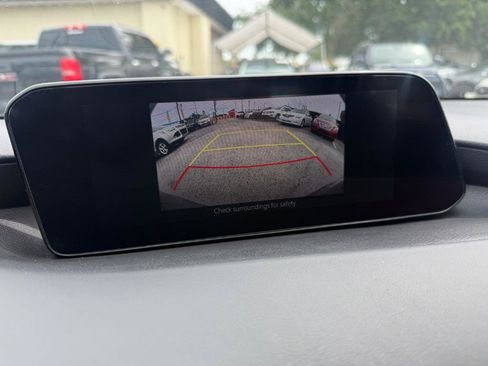 Used 2020 MAZDA MAZDA3 Hatchback w/ Premium Package image 23