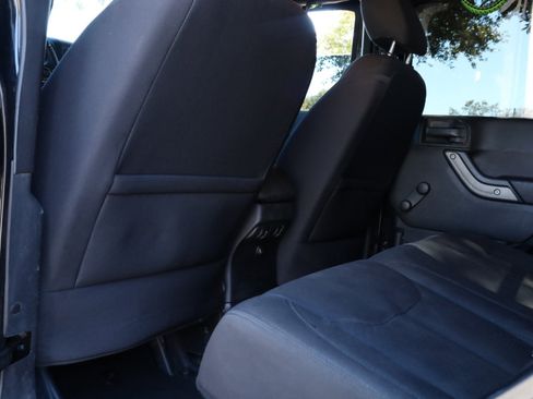 Used 2015 Jeep Wrangler Unlimited Sport w/ Connectivity Group image 13