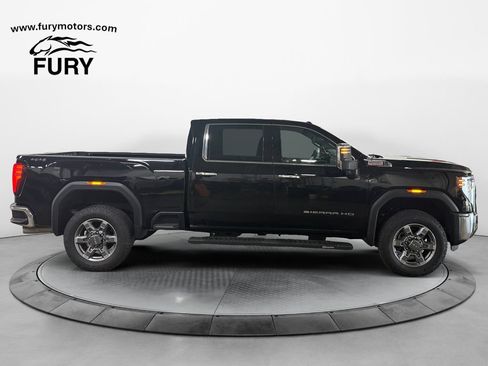 Used 2025 GMC Sierra 2500 SLT w/ SLT Convenience Package AWD/4WD image 3