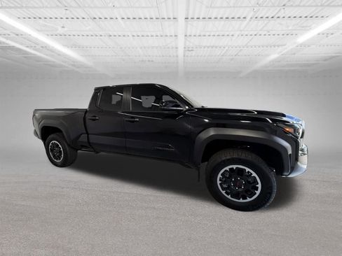 Used 2024 Toyota Tacoma TRD Off-Road AWD/4WD image 6