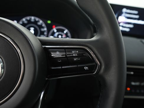 Certified 2024 MAZDA CX-90 Plug-In Hybrid w/ Premium Pkg AWD/4WD image 32