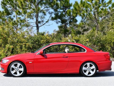 Used 2011 BMW 328i Convertible image 34