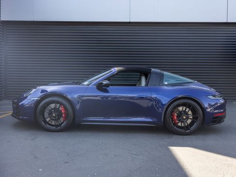 Certified 2024 Porsche 911 Targa 4 GTS image 2