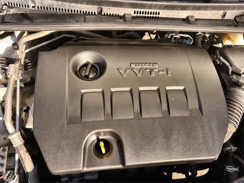 Used 2014 Toyota Corolla S image 10