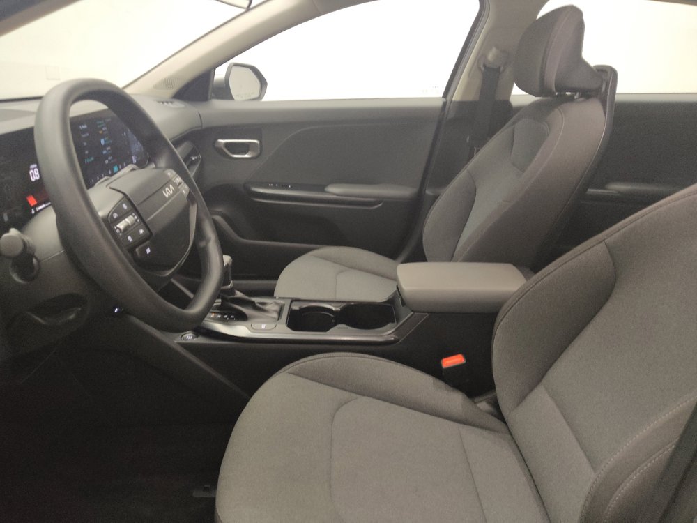 Used 2025 Kia K4 FWD image 17