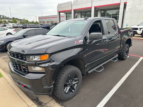 Used 2021 Chevrolet Silverado 1500 Custom Trail Boss AWD/4WD image 2