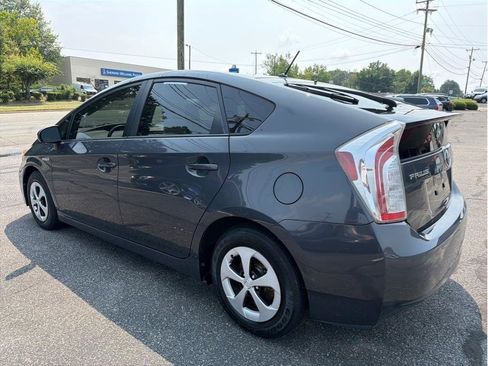 Used 2012 Toyota Prius Two FWD image 4