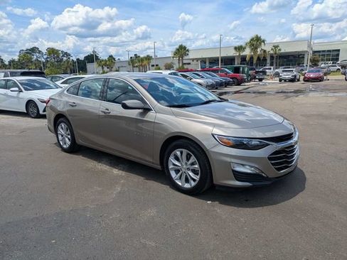 Used 2024 Chevrolet Malibu LT FWD image 1